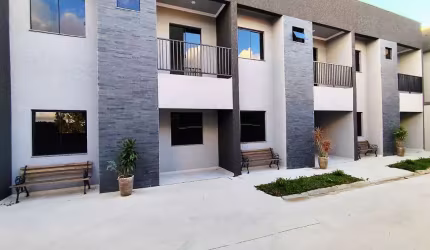 Casa com 3 quartos à venda na Rua Fernando Rodrigues de Lima, 356, Campo de Santana, Curitiba por R$ 400.000