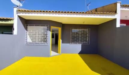 Casa em condomínio fechado com 2 quartos para alugar na Avenida Condor, 474, Gralha Azul, Fazenda Rio Grande por R$ 1.200