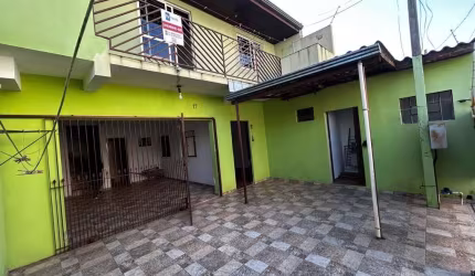 Casa com 3 quartos para alugar na Eunice Bettini Bartoszeck, 1410, Uberaba, Curitiba por R$ 2.000