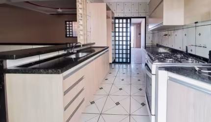 Casa à Venda na Vila Industrial – 2 Quartos, Garagem Coberta – R$ 280.000