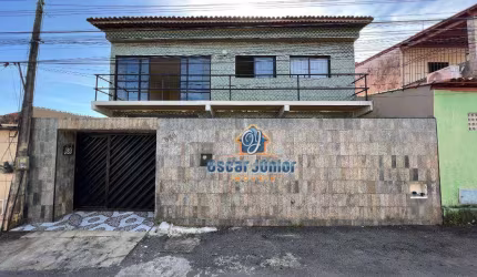 Casa Duplex com 3 Quartos (1 Suíte Reversível) + Wc Social, 240 m² por R$ 399.000 - Prefeito José Walter - Fortaleza/CE