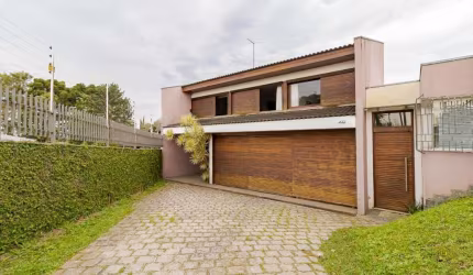 Casa para Venda em Curitiba, Vista Alegre, 4 dormitórios, 1 suíte, 6 banheiros, 2 vagas