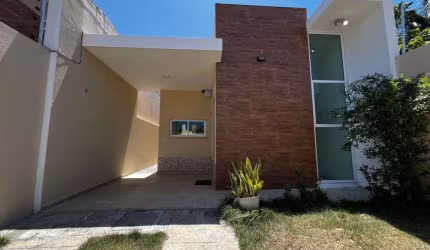 Casa para venda tem 85 metros quadrados com 3 quartos em Encantada - Eusébio - CE