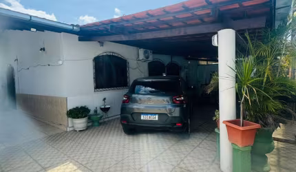 CASA DE ESQUINA NA MARAPONDA - PERFEITA PARA COMÉRCIO OU MORADIA!!!