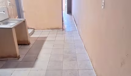 VENDE-SE CASA NO PICI!!