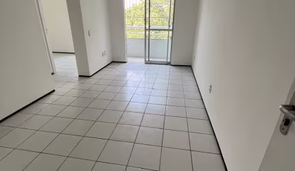 VENDE- SE APTO COM 03 QUARTOS