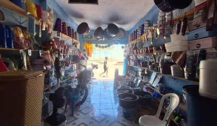 Casa com 3 quartos à venda na Rua Pará, 974, Pan Americano, Fortaleza, 80 m2 por R$ 140.000