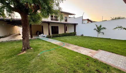 VENDE- SE CASA DUPLEX DE 04 QUARTOS NO BAIRRO EDSON QUEIROZ!!!
