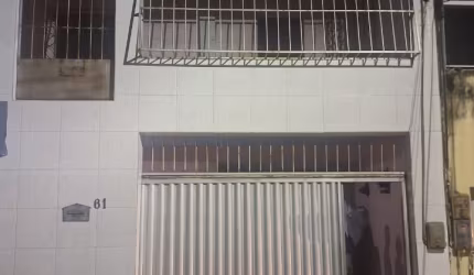 VENDE- SE CASA DUPLEX NO CONJ. CEARÁ