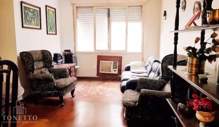 Apartamento de 2 dormitórios com sacada