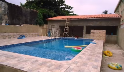 Casa com piscina próximo a praia para Venda em Praia Grande 3 dormitórios sendo 1 suite