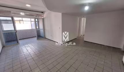Apartamento no Brisamar 04 Quartos sendo 01 Suíte 110m² Excelente Localização
