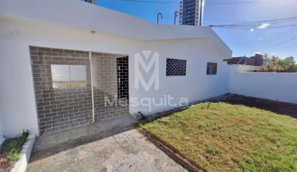 Casa para Locação em João Pessoa, Brisamar, 2 dormitórios, 1 banheiro, 2 vagas