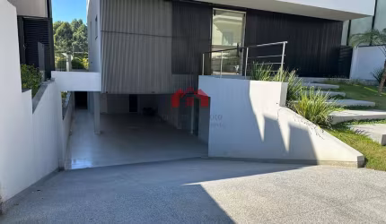 Casa em Condomínio para Venda em Barueri, Centro Comercial Jubran, 4 dormitórios, 4 suítes, 7 banheiros, 8 vagas