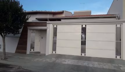 Casa com 3 dormitórios à venda, 215 m² por R$ 800.000,00 - Riviera de São João - São João da Boa Vi