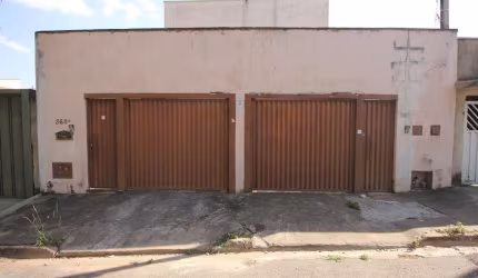 Casa com 4 dormitórios à venda, 170 m² por R$ 450.000 - Jardim do Trevo - São João da Boa Vista/SP