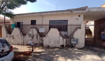 Terreno com 4 casas de 1 dormirtório
