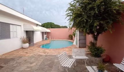 Casa com 2 dormitórios à venda, 180 m² por R$ 1.200.000,00 - Centro - São João da Boa Vista/SP
