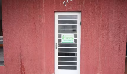 Casa com 3 dormitórios para alugar, 150 m² por R$ 2.120,00/mês - São Lázaro - São João da Boa Vista