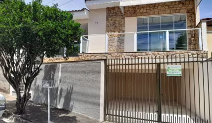 Casa com 3 dormitórios para alugar, 160 m² por R$ 2.200,00/mês - Vila Oriental - São João da Boa Vi