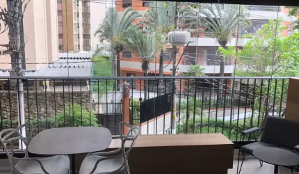 Studio Lindo 39m²  Mobiliado na  Vila Nova Conceição  com 1 Suite e Varanda Integrada