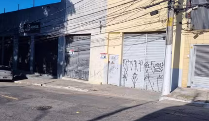 Galpão espaçoso com 124m² para locação em localização estratégica!