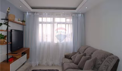 Apto 2 dorms recém reformado e condomínio super barato