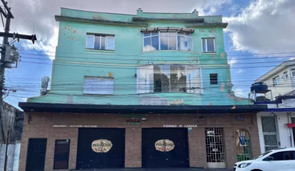 Prédio Residencial e Comercial