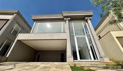Seu Refúgio em Alphaville – Casa de Condomínio com 3 Suítes - 303 m²