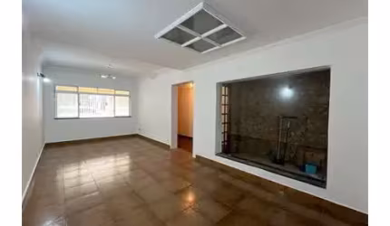 Oportunidade Única na Vila Vera – Sobrado Amplo e Completo com 140m²