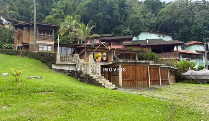 Casa em Condomínio para Temporada em Ubatuba, Praia da Fortaleza, 3 dormitórios, 3 suítes, 5 banheiros, 5 vagas
