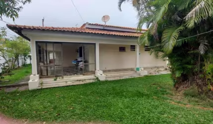 Casa para Venda em Saquarema, Gravatá, 5 dormitórios, 2 suítes, 4 banheiros, 3 vagas