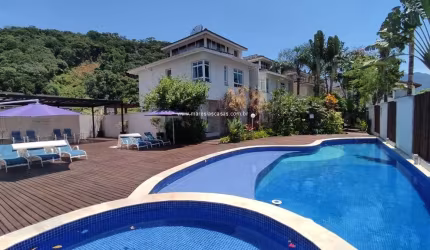 Camburi á Venda - 05 Suites - Condominio Fechado - 500 mts da Praia