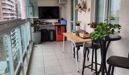 Apartamento de 3 quartos, suite, varanda e vaga.