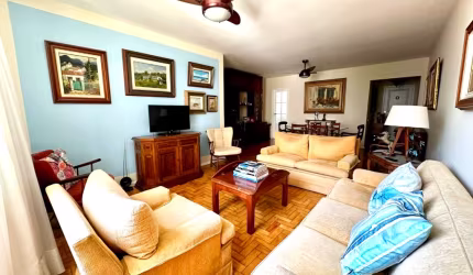 Apartamento na quadra da praia de 3 quartos, 1 suite, 1 vaga