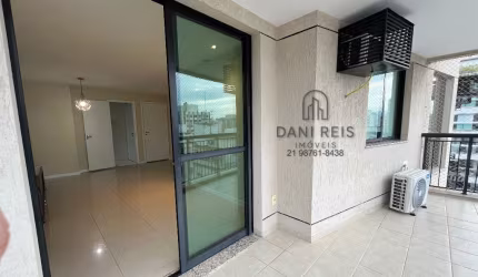 Apartamento de 2 quartos, suíte, varanda e vaga.