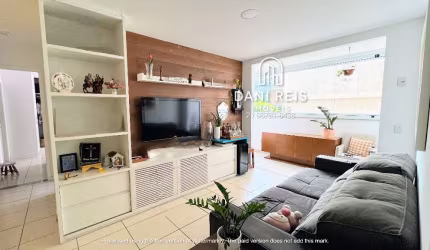 Apartamento com 2 quartos,3 banheiros e 1 vaga.