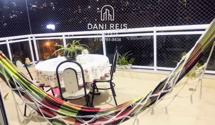 Apartamento de 3 quartos, suíte, varanda e 2 vagas.