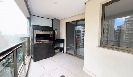 Apartamento 112m2 com 2 suítes, varanda e vaga.