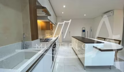 Apartamento para venda mobiliado em Alphaville com 2 quartos e sala ampliada