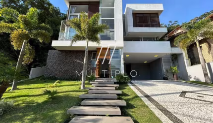 Linda casa a venda com. 3 suítes no condominio Mosaico