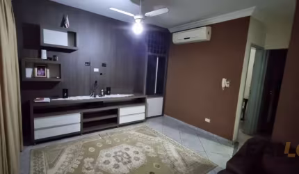 Vendo casa no Jardim Europa fundo da faculdade UNIC em Cuiabá MT
