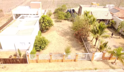 VENDO - Terreno de 645m² em condomínio fechado na Chapada dos Guimarães MT