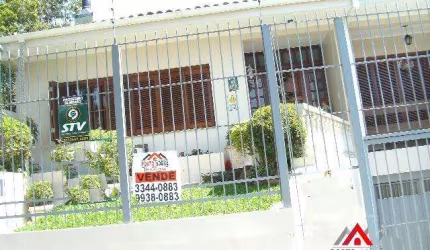 Casa com 3 dormitórios à venda, 550 m² por R$ 1.180.000,00 - Vila Ipiranga - Porto Alegre/RS