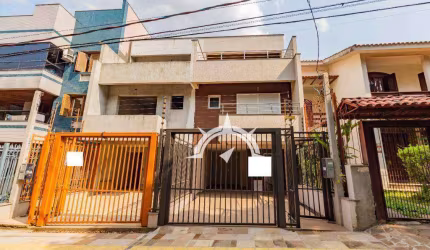 Sobrado com 4 dormitórios à venda, 209 m² por R$ 800.000,00 - Vila Ipiranga - Porto Alegre/RS