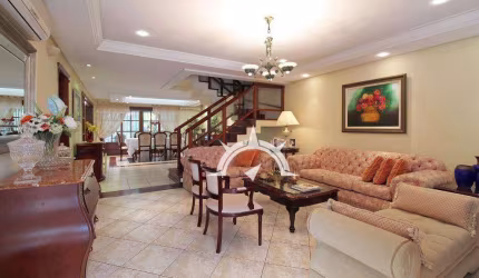 Casa com 4 dormitórios à venda, 381 m² por R$ 2.990.000 - Chácara das Pedras - Porto Alegre/RS