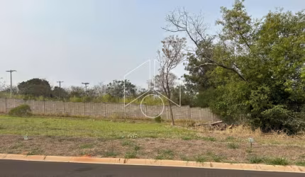 Terreno Dentro de Condomínio em Marília