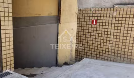 Salão comercial para alugar no bairro Vila Camilópolis - Santo André/SP