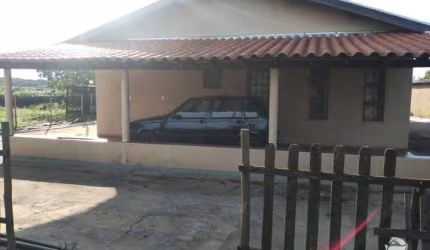 SÍTIO EM FRONTEIRA- MG -  CASA AMPLA COM PISCINA E ESCRITURA REGISTRADA