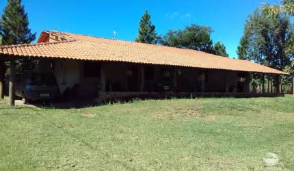 CHÁCARA MOGI MIRIM COM 3 CASAS CONSTRUÍDAS